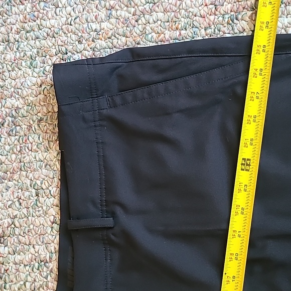 NIKE BRAND MENS BIG & TALL BLACK GOLF SHORTS SIZE 50 - Picture 8 of 13